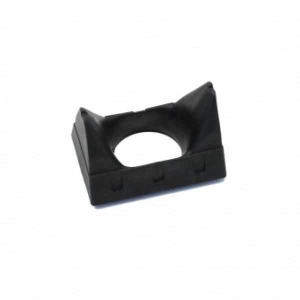 Reed valve pyramid internal conveyor